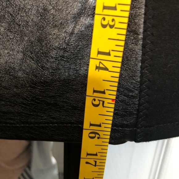 Mossimo Supply Co Size 12 black pieced faux leather mini lots of stretch - Picture 10 of 10